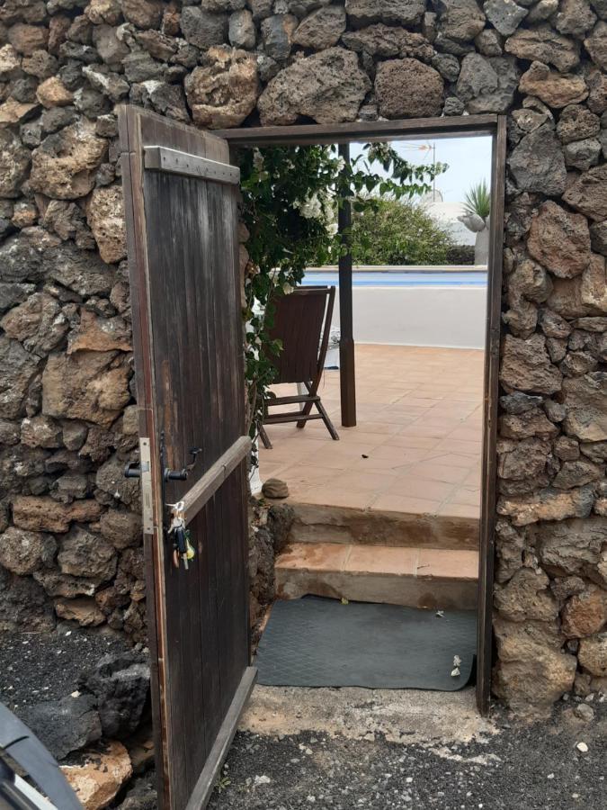Tipica Lanzarote House Only Adults Bed & Breakfast Tías Exterior foto